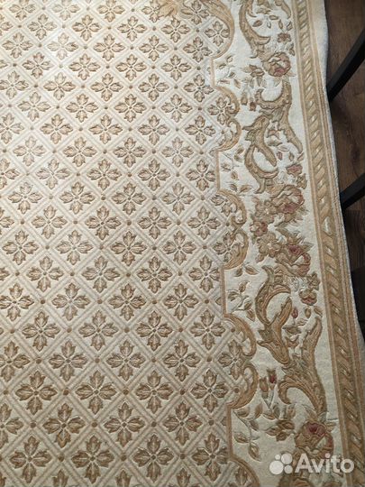 Ковер новый.Шелк- шерсть