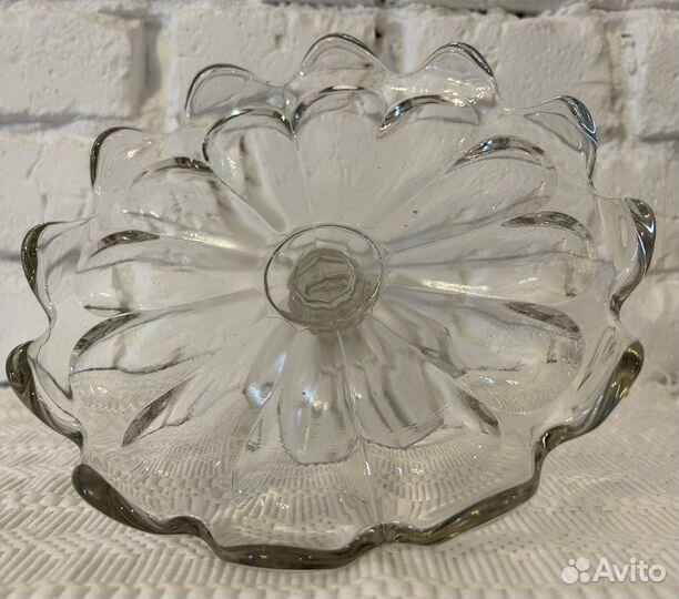 Старинная ваза для фруктов