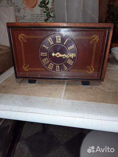 Настольные часы