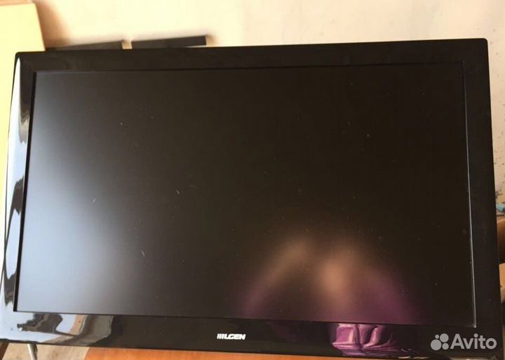Телевизор ЖК 47 дюймов (119 см)