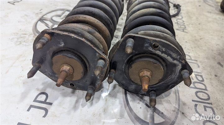 Амортизатор/стойка передняя правая Jeep Commander