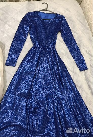 Длинное платье в пол