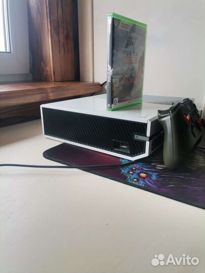 Xbox One 512 gb+ forza horizon 5 +10 игр