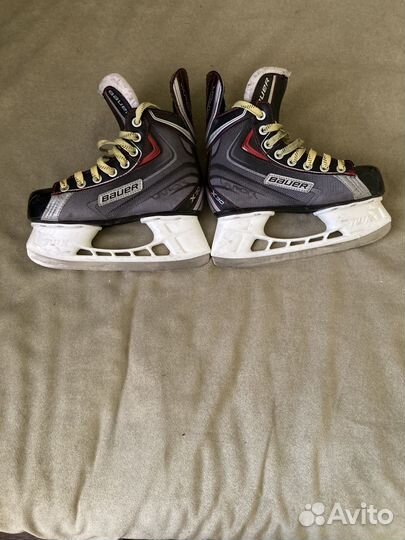 Хоккейные коньки bauer