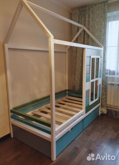 Детская кровать домик с матрасом