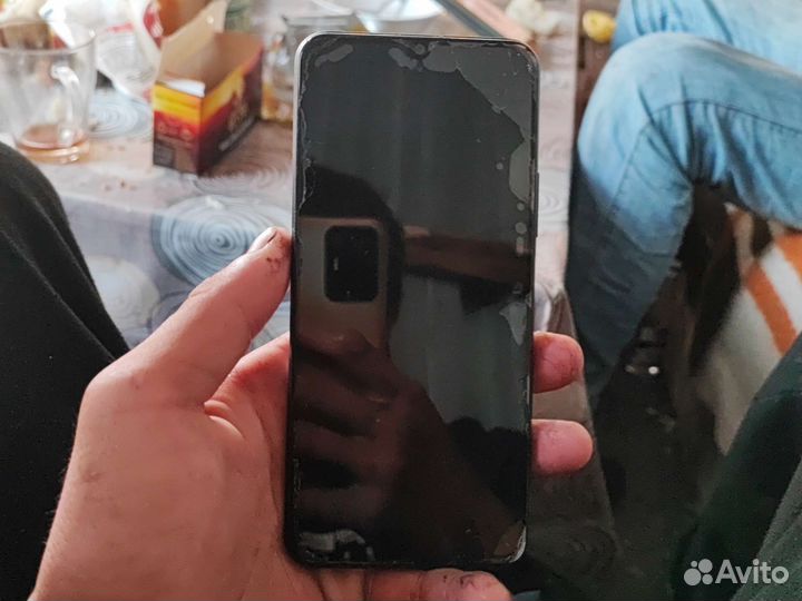 Мобильные телефоны. Виво у 31 на 128 Гб