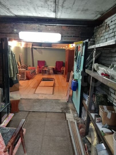 Гараж, > 30 м²