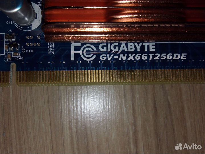 Видеокарта Gigabyte GeForce 6600 GT Silentpipe II