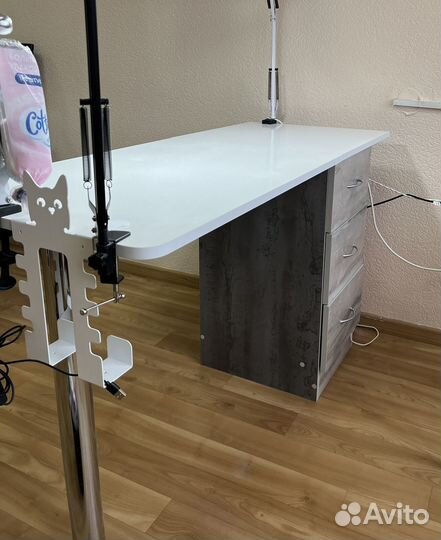 Маникюрный стол складной