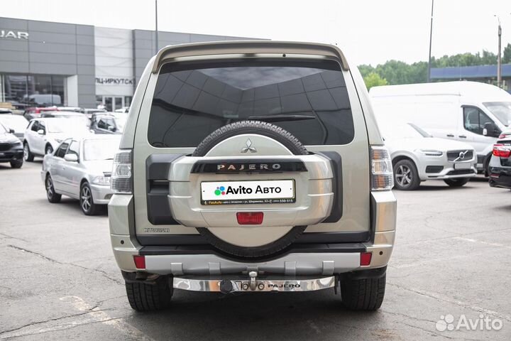 Mitsubishi Pajero 3.2 AT, 2011, 186 500 км