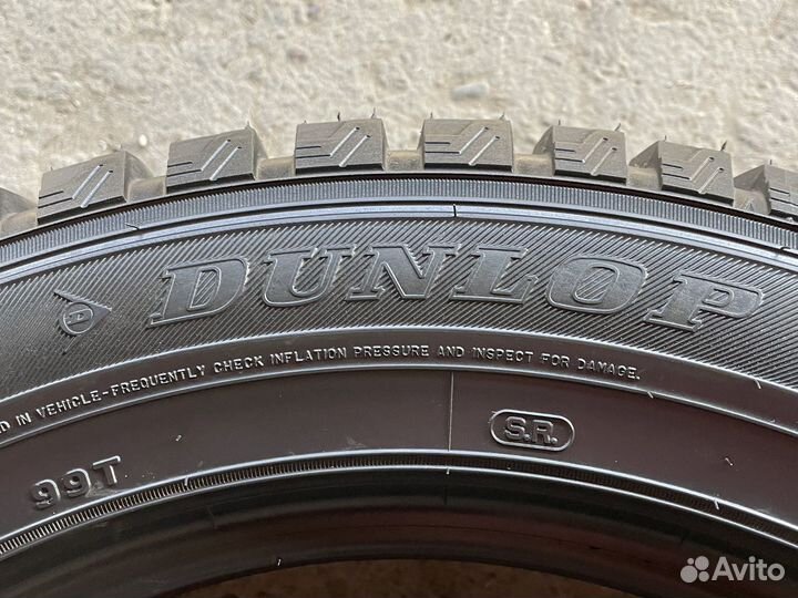 Dunlop SP Winter Ice 01 235/55 R17
