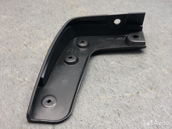 Пер прав брызговик Genesis 2