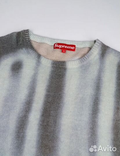 Свитер supreme blurred logo