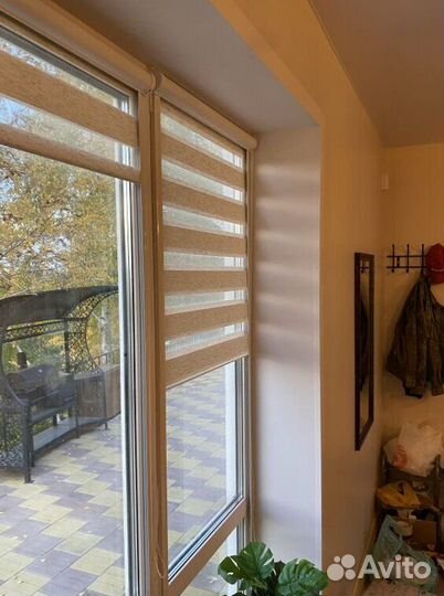 Рулонные шторы зебра в коробе M9055