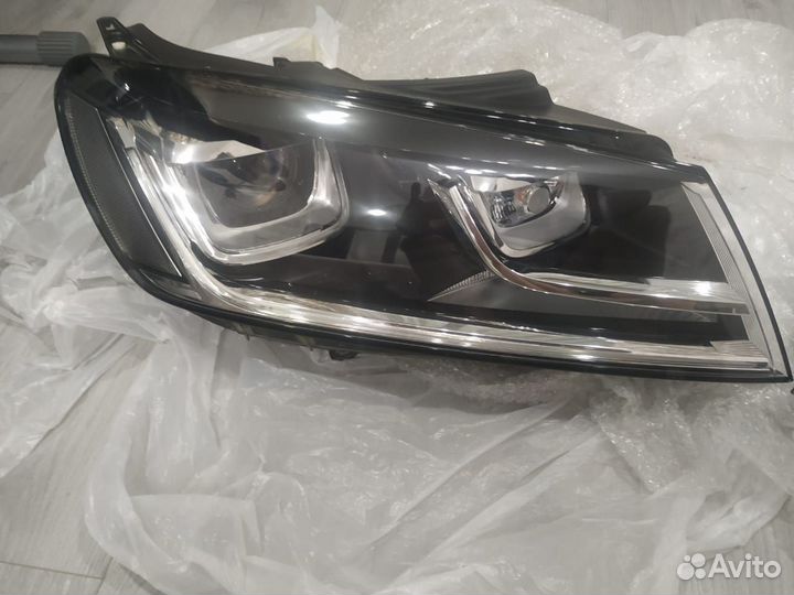 Фара правая touareg nf