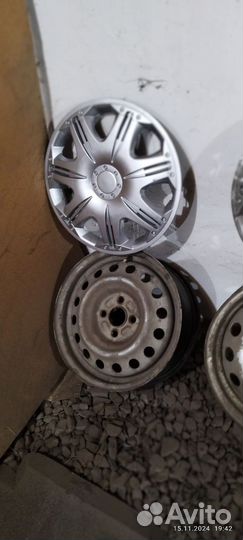 Диски штампы r15 4x100 на Hyundai Accent