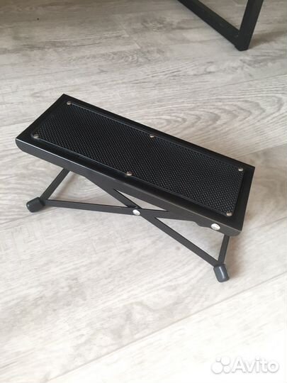 Rockdale подставка под ногу гитариста