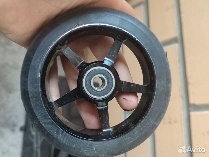 Колеса теч Тим эгоист