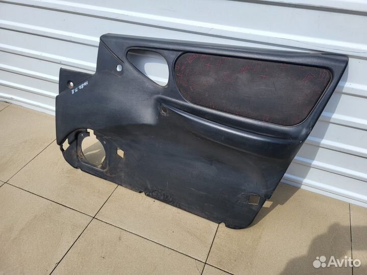 Обшивка двери передняя правая Шевроле Нива