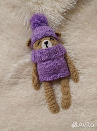 Вязаный медвежонок