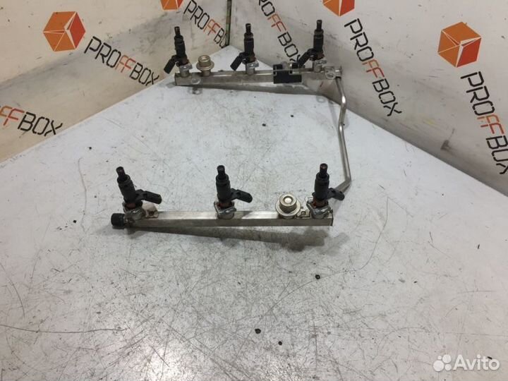 Топливная рампа Mercedes C-Class W203 M272 3.0I