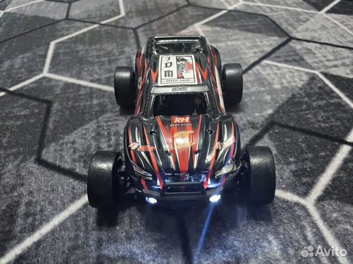 Машина на радиоуправлении Remo hobby smax