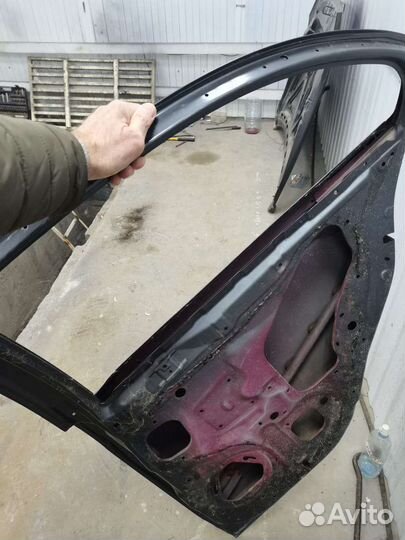 Mitsubishi Lancer 10 задняя правая дверь