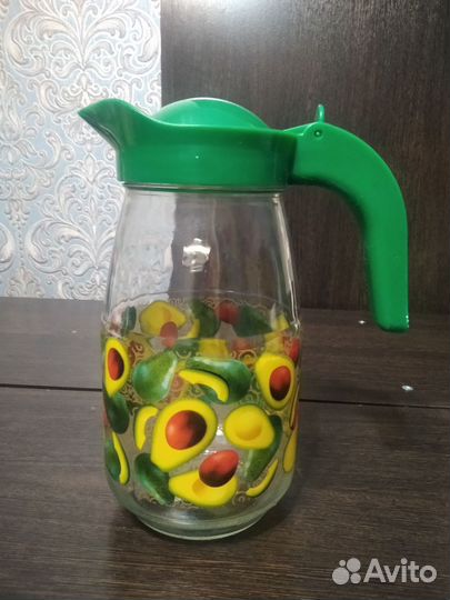 Кувшин стеклянный с крышкой