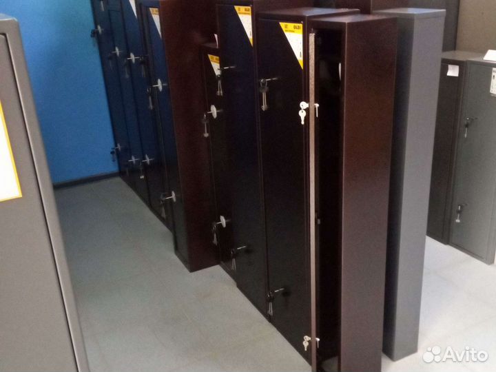 Оружейный сейф на 2 пятизарядки внутри h-1300 мм