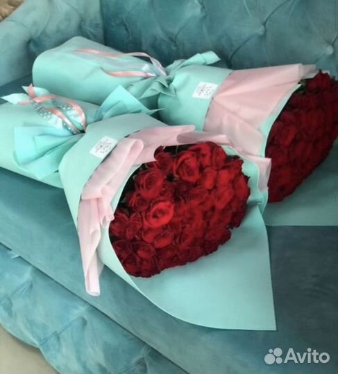 Букет 19 роз в дизайнерской упаковке