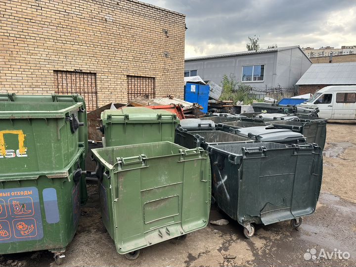 Мусорные контейнеры и баки б/у