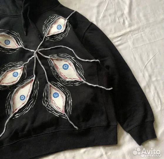 Худи с глазами готика