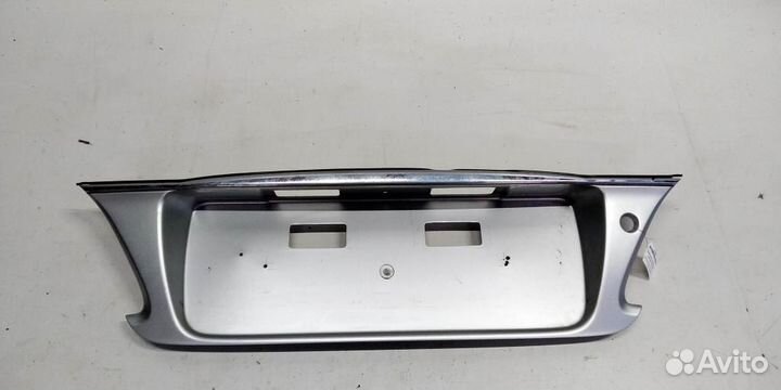 Бленда крышки багажника (накладка) Nissan Maxima