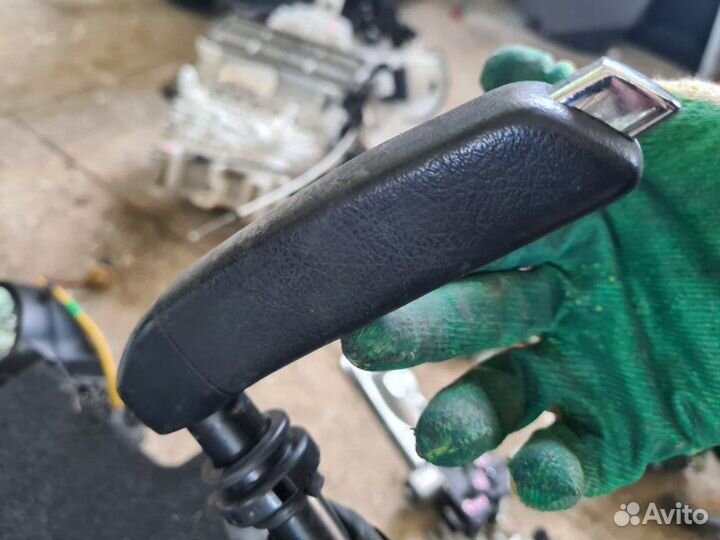 Рычаг стояночного тормоза Peugeot 308 хэтчбек 1.6