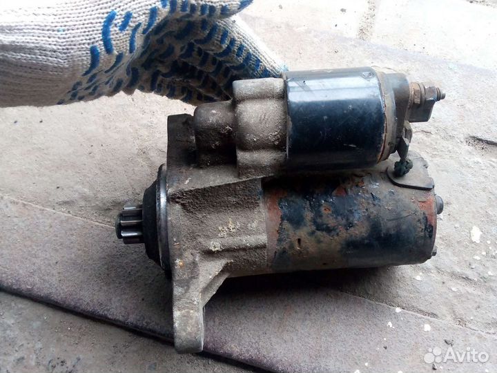 Стартер Volkswagen Golf 4