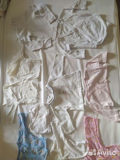 Пакетом детские вещи от 0 до 6 месяцев