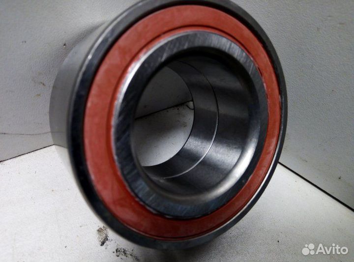 Подшипник ступицы передней Volkswagen Golf