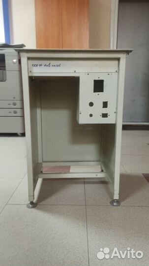 Тумба металлическая