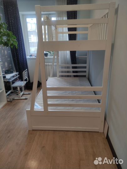 Двухъярусная кровать бу