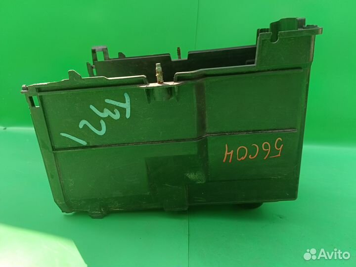 Кожух аккумулятора для Mazda 3 2003-2009