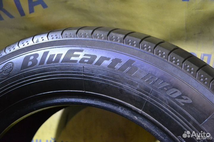 Yokohama BlueEarth RV02 215/60 R16