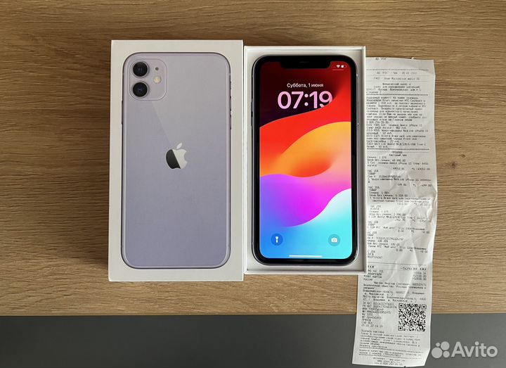iPhone 11, 64 ГБ