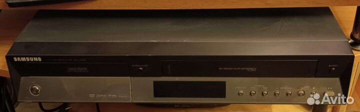 Видеомагнитофон с dvd рекордером Samsung DVD-VR350