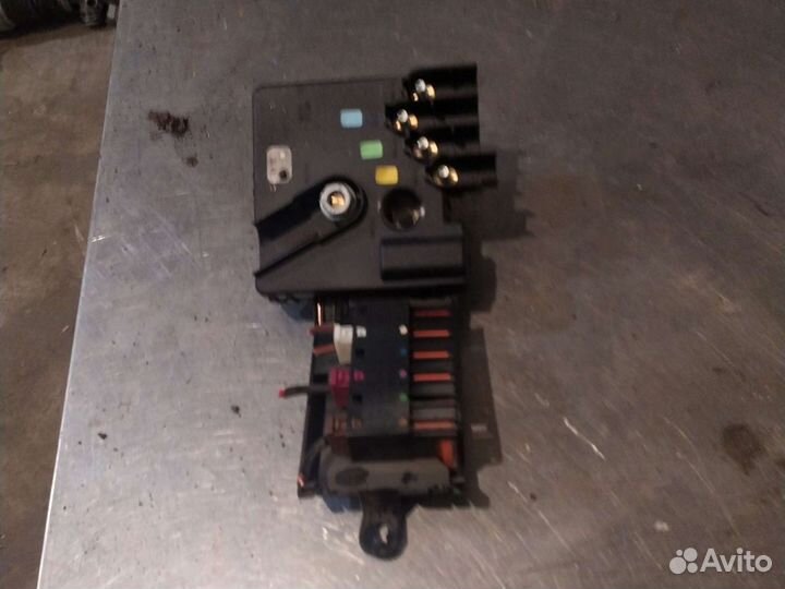 Блок предохранителей Мерседес е211