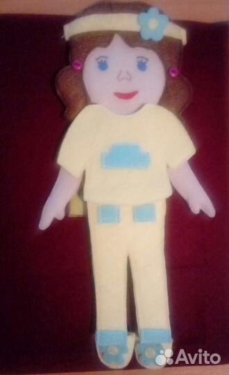 Кукольный шкаф, одежда и кукла 22см высота