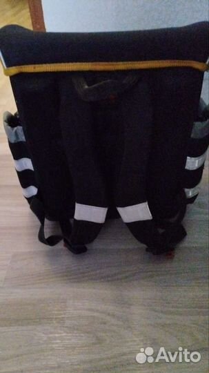 Школьный рюкзак (ранец)