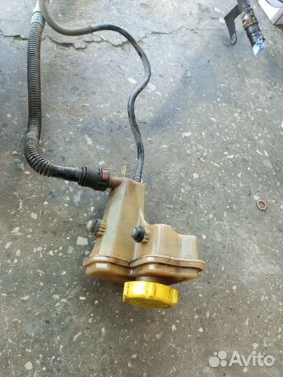 Бочек + трубки гура ford fusion 1.6