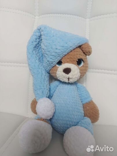 Плюшевый мишка вязаный