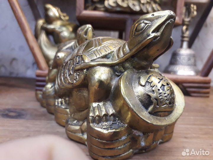Бронзовые черепахи