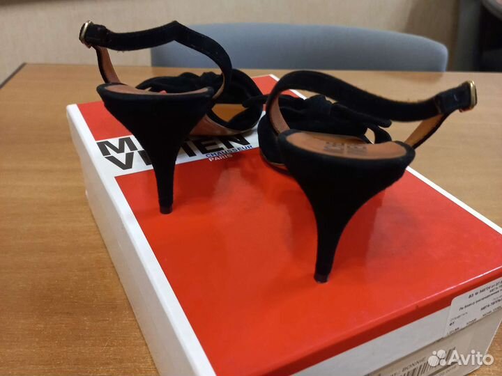 Босоножки 38.5 размер,Michelle vividn